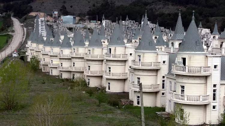 Türkiye'nin meşhur hayalet şatoları havadan görüntülendi 1