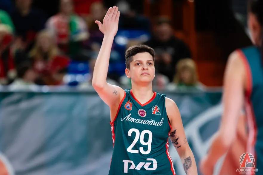 Ebrar Karakurt veda etti: Yeni takımına yola çıktı 6