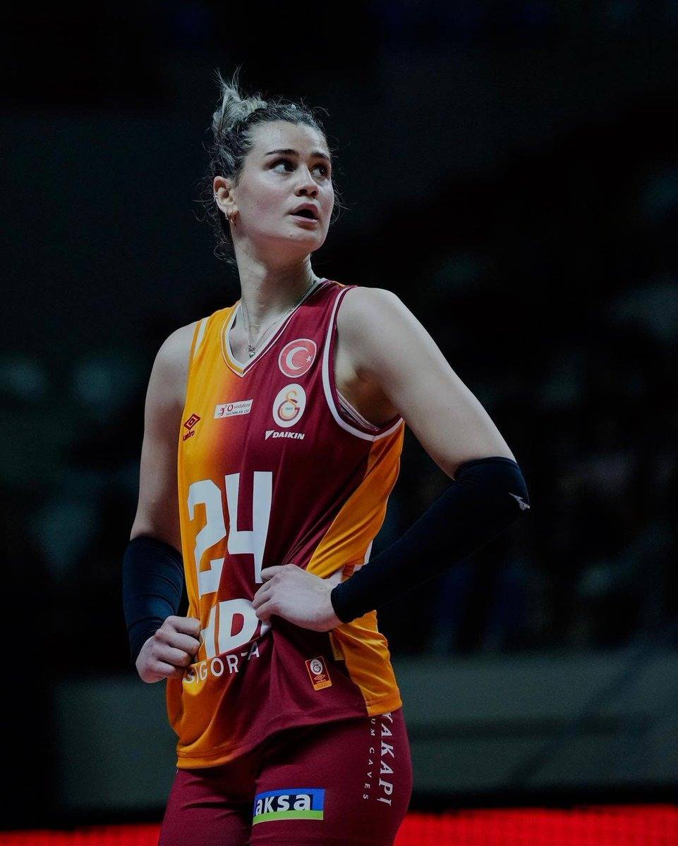 Galatasaray'dan ayrılır ayrılmaz yeni takımı belli oldu 6