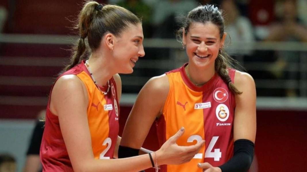 Galatasaray'dan ayrıldı ezeli rakibi havada kaptı: Yok böyle transfer 1