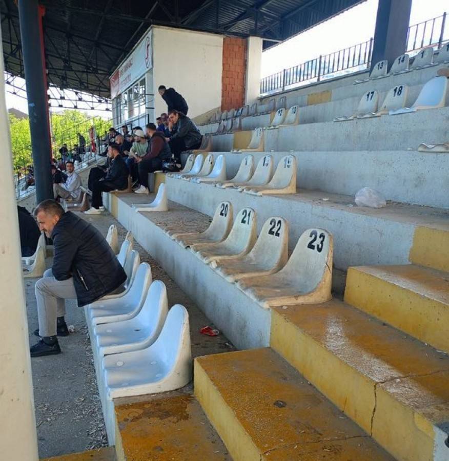 Bursa'nın stadı dökülüyor 2