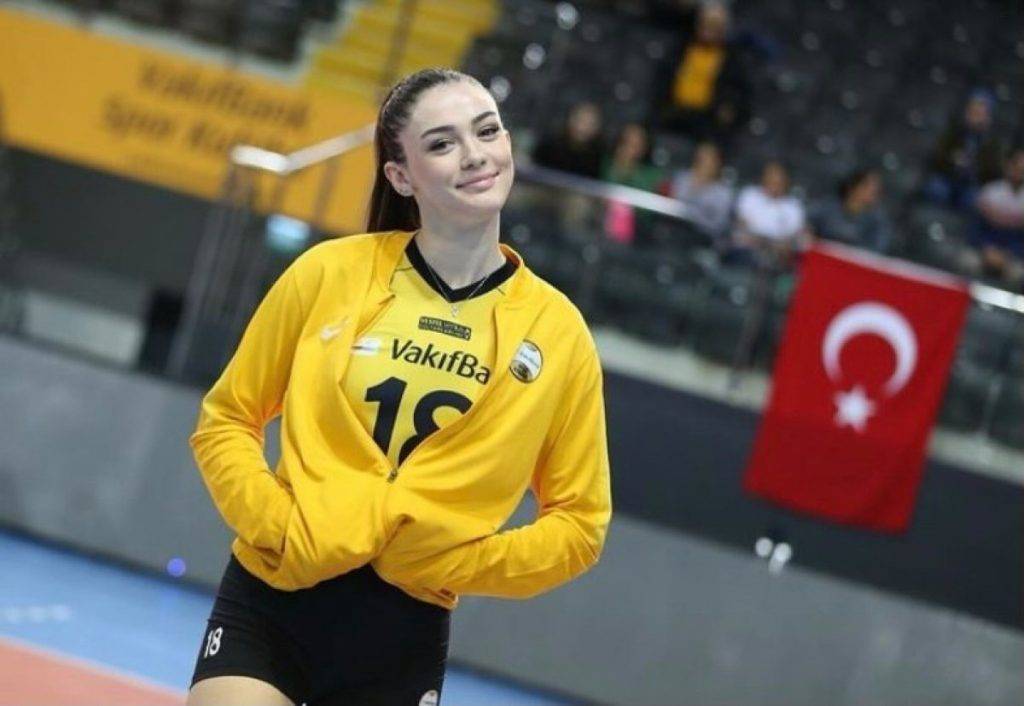 Zehra Güneş bakın nerede ortaya çıktı: Yanında da Fenerbahçe'nin yıldızı vardı 3