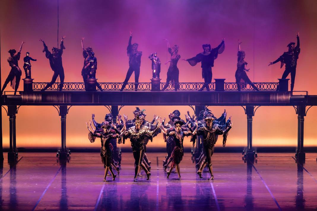 Tolstoy’un ölümsüz aşkı “Anna Karenina”, Tchaikovsky müziğiyle AKM’de yankılandı 2