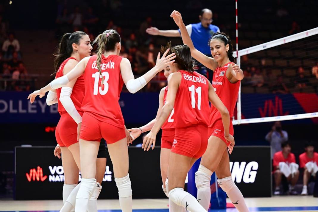 Zehra Güneş'in veliahtı Çin'de nefes kesti! Simge ablası da dayanamadı: Maşallah 5