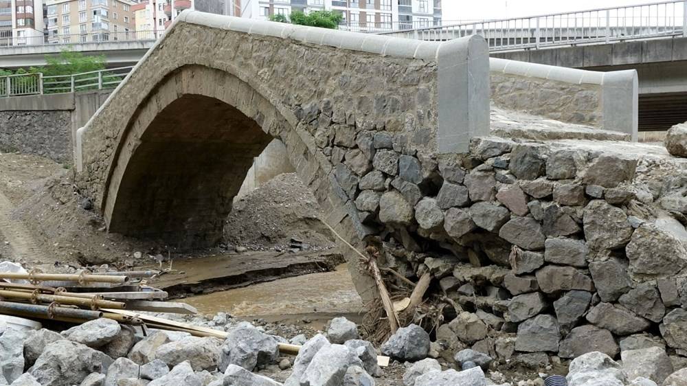 200 yıllık Osmanlı köprüsü yıkılma tehlikesiyle karşı karşıya 2