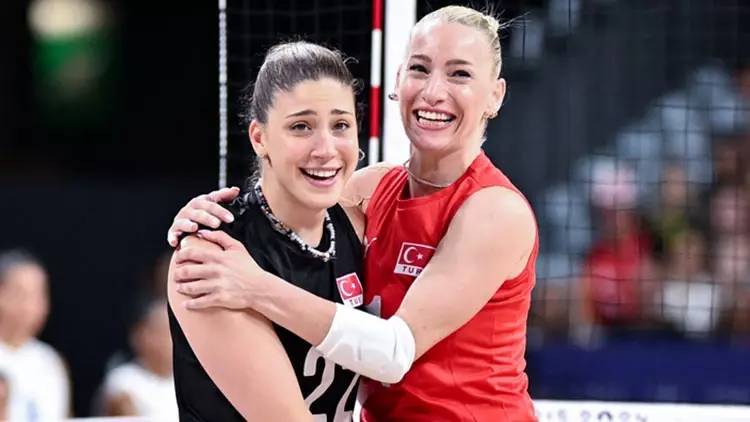 İlkin Aydın sürprizi havalara uçurdu: Taraftarlara müjde 3