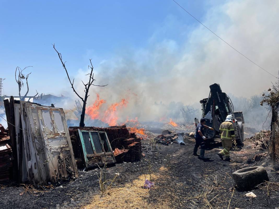 Amasya'da gökyüzünü dumanlar kapladı! 5