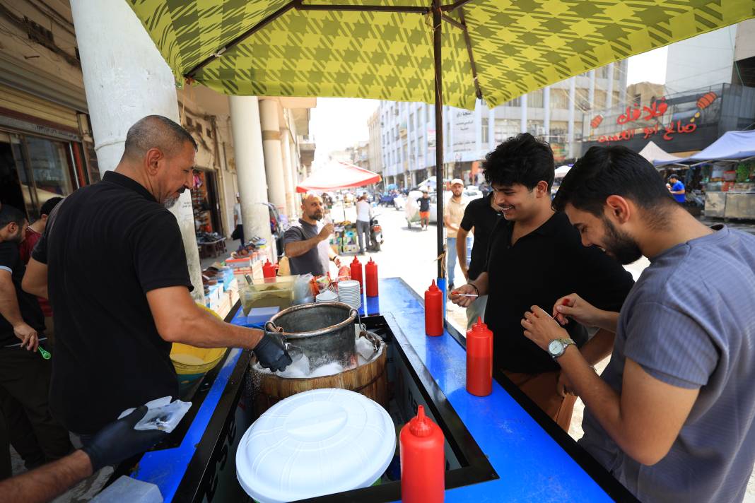 Termometreler 50 dereceyi gösterdi, halk ne yapacağını şaşırdı 31