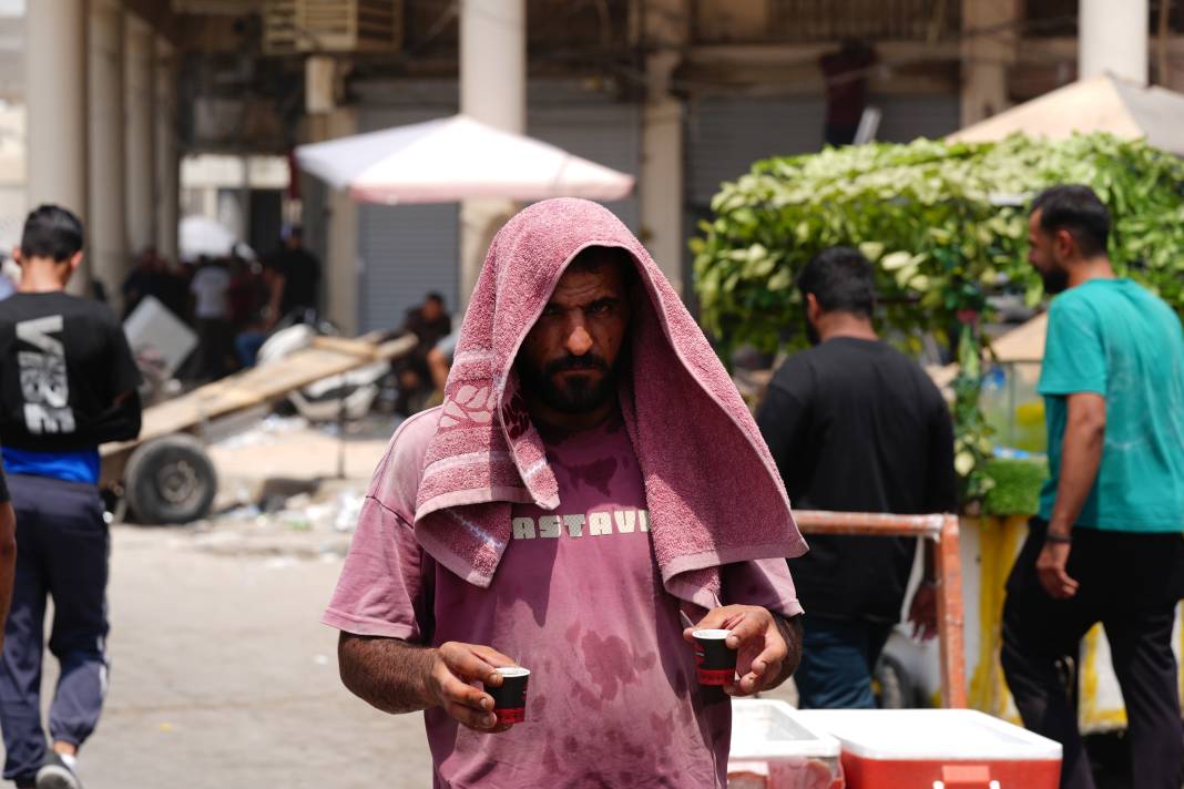 Termometreler 50 dereceyi gösterdi, halk ne yapacağını şaşırdı 15