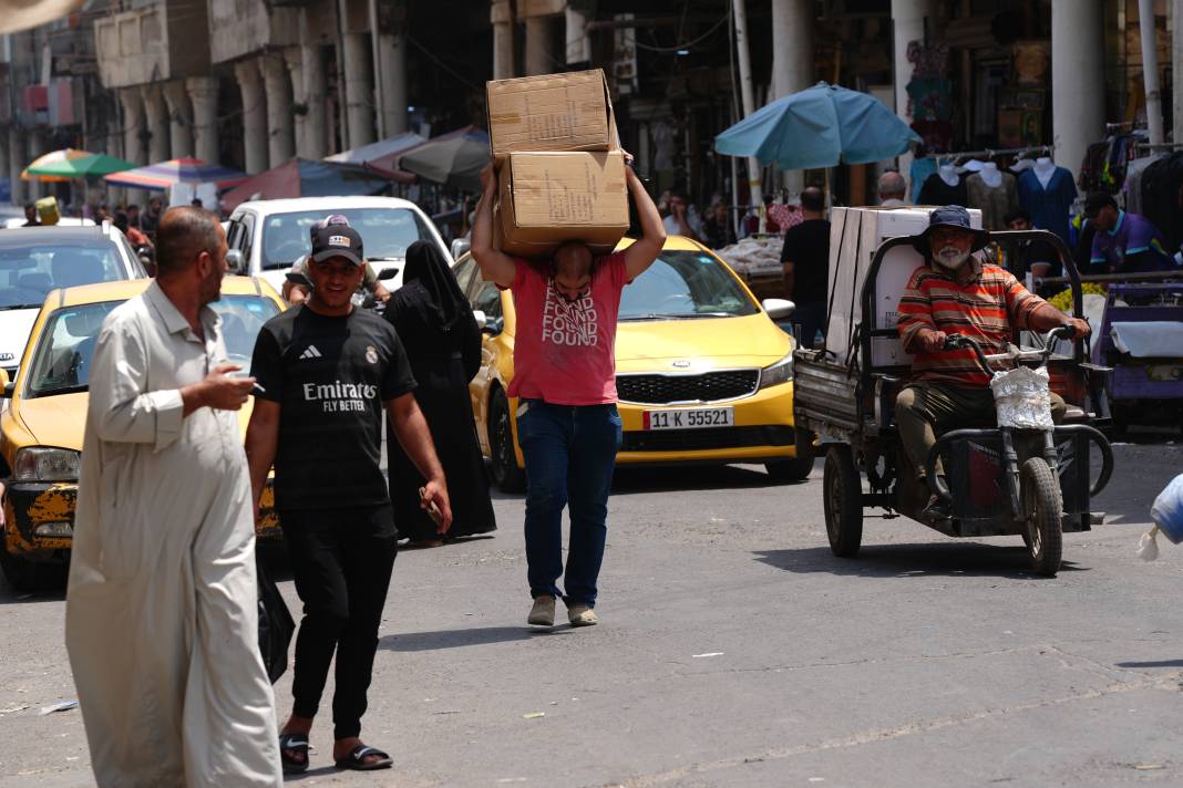 Termometreler 50 dereceyi gösterdi, halk ne yapacağını şaşırdı 14