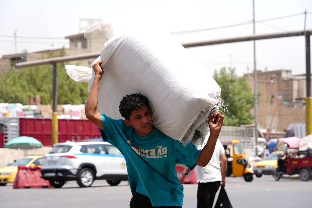 Termometreler 50 dereceyi gösterdi, halk ne yapacağını şaşırdı 7