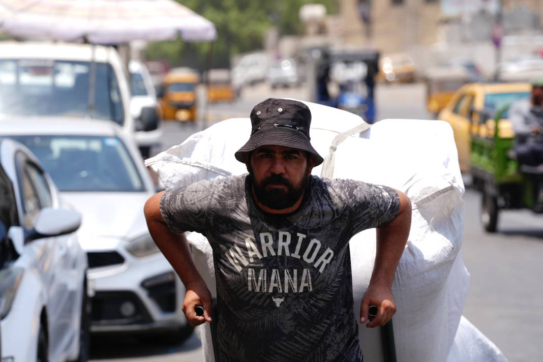 Termometreler 50 dereceyi gösterdi, halk ne yapacağını şaşırdı 2