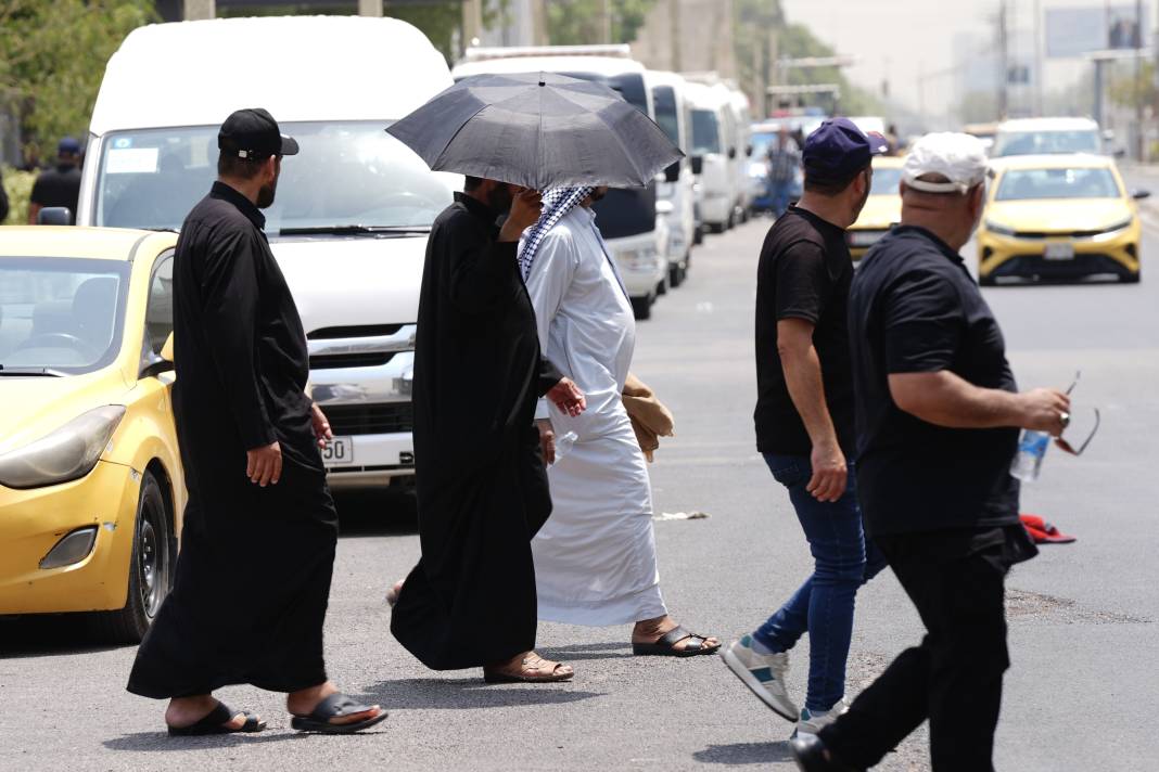 Termometreler 50 dereceyi gösterdi, halk ne yapacağını şaşırdı 5