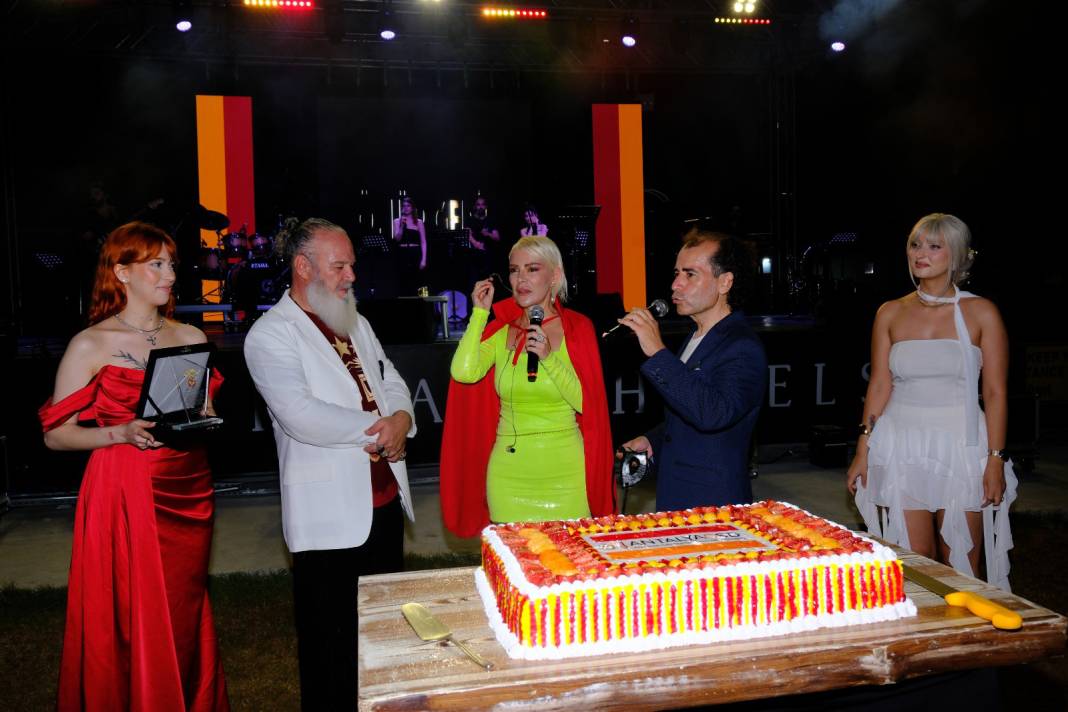 Dursun Özbek sözünü tuttu 5