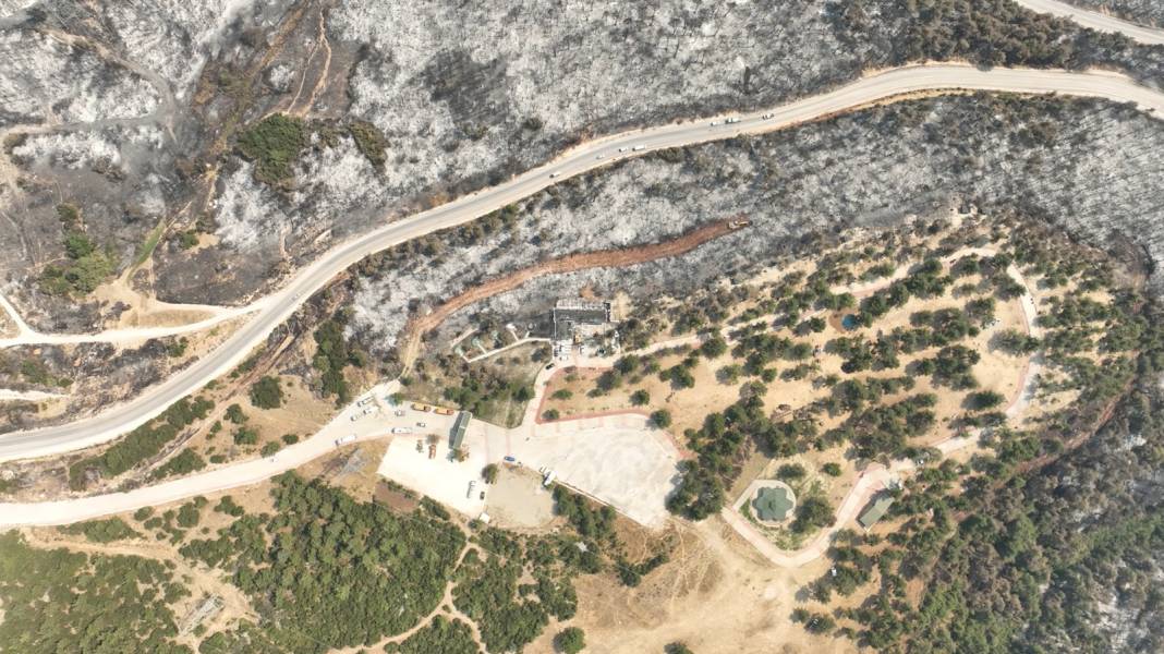 Bursa yangını 5. gününde kontrol altına alındı! İşte alevlerin arkasında bıraktıkları… 11