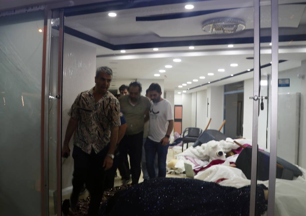 Eşine sinirlendi dükkanını havaya uçurmaya kalktı 6