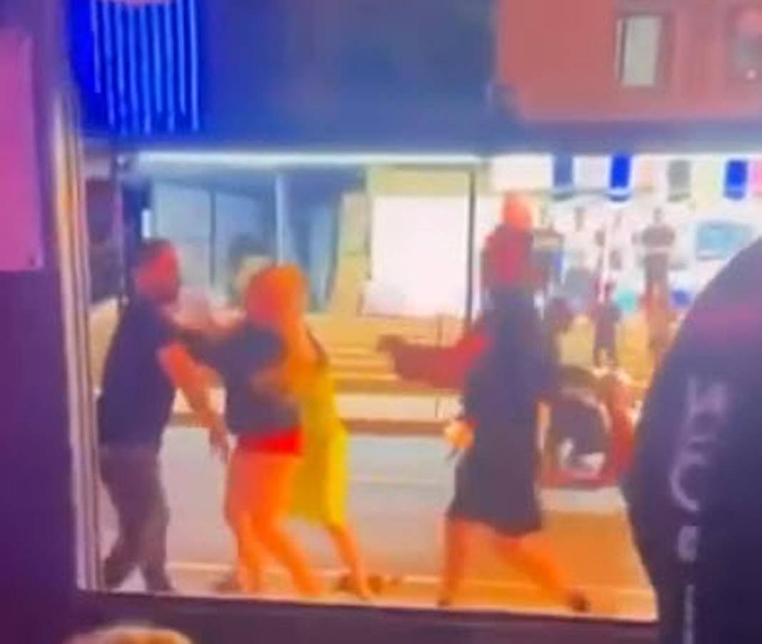 Turistlerle hesap krizi kavgaya döndü! "Hepiniz alt seviye insanlarsınız" 6