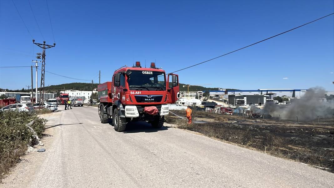 Ot yangını geri dönüşüm tesisine sıçradı 3