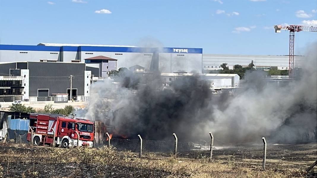 Ot yangını geri dönüşüm tesisine sıçradı 4