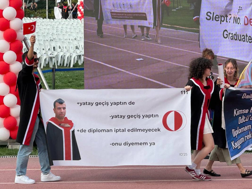 ODTÜ'lüler yine sözünü esirgemedi: İşte yıllarca unutulmayacak atarlı giderli pankartlar 8