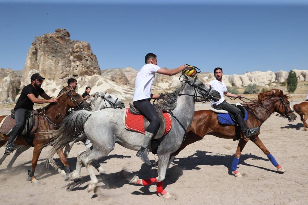 Aşıklar şehrinin güzelleri podyuma çıktı 2