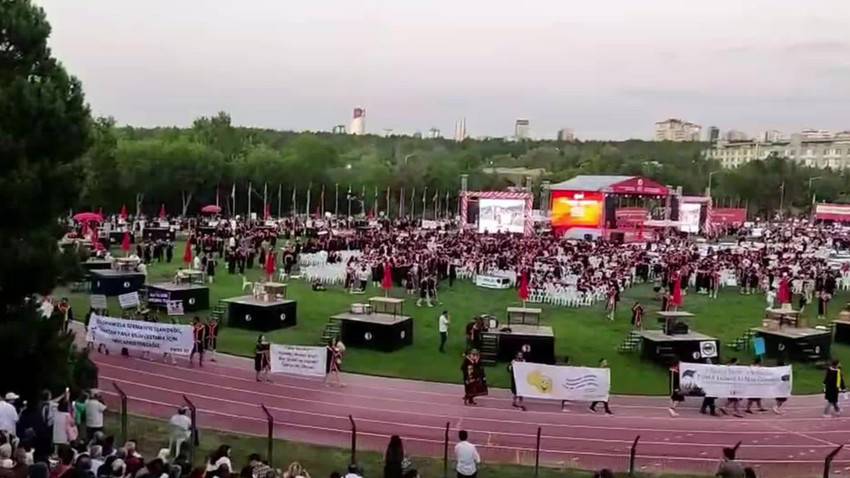 ODTÜ'lüler yine sözünü esirgemedi: İşte yıllarca unutulmayacak atarlı giderli pankartlar 1