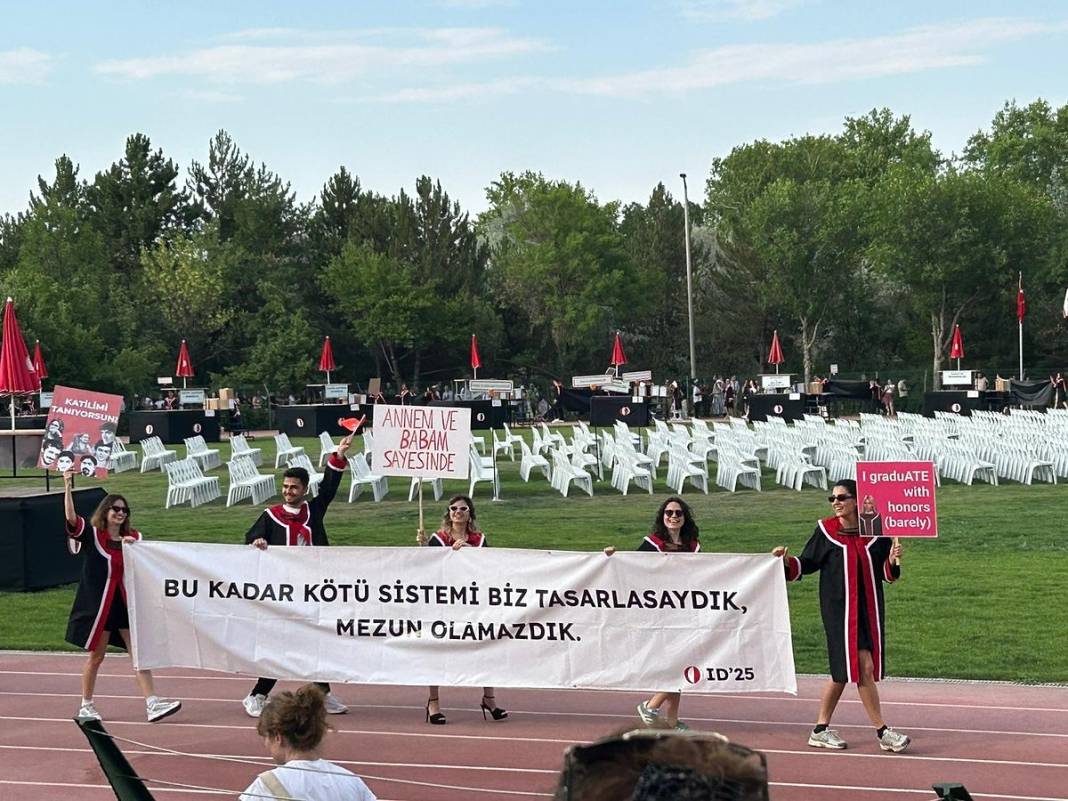ODTÜ'lüler yine sözünü esirgemedi: İşte yıllarca unutulmayacak atarlı giderli pankartlar 12