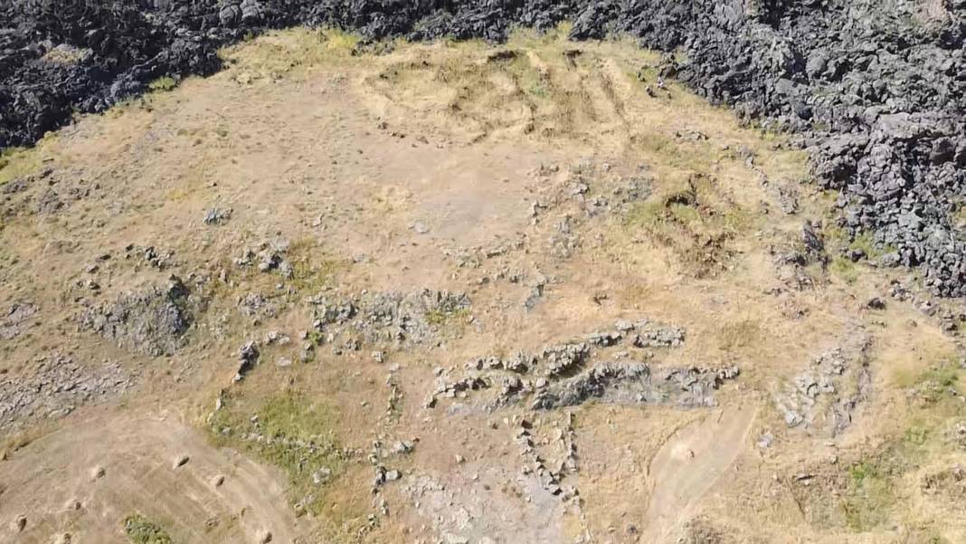 Ağrı'da lavların yuttuğu köyler 170 yıl sonra gün yüzüne çıkıyor 3