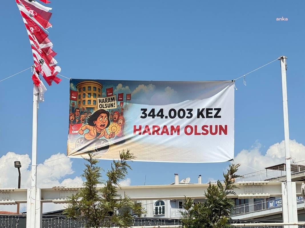 Çerçioğlu camdan bakınca bu pankartları görecek: 344.003 kez haram olsun 11