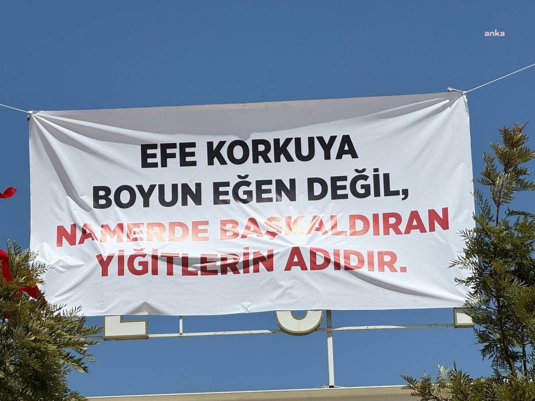 Çerçioğlu camdan bakınca bu pankartları görecek: 344.003 kez haram olsun 13