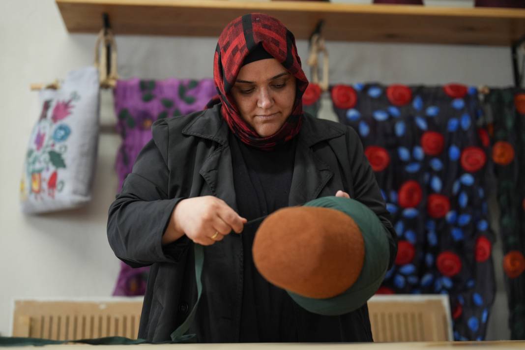 Kasımpaşa Mevlevihanesi’nden dünyaya: Keçe sanatçısı 45 ülkeye satıyor 1
