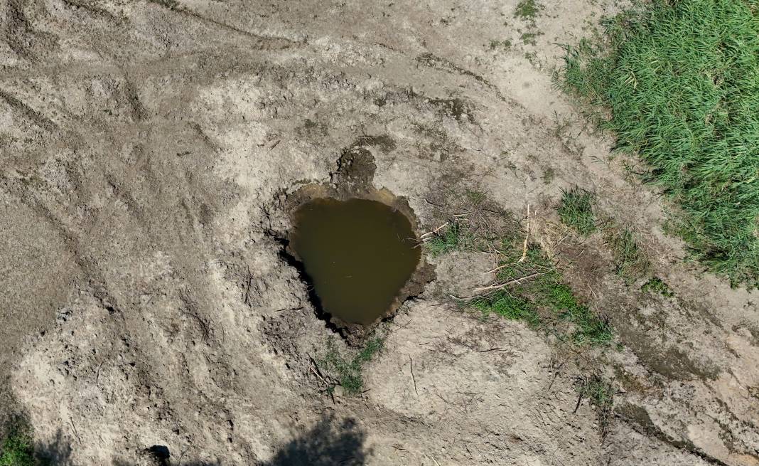 40 dereceyi aşan sıcaklıklar Teke Deresi'ni tamamen kuruttu 5