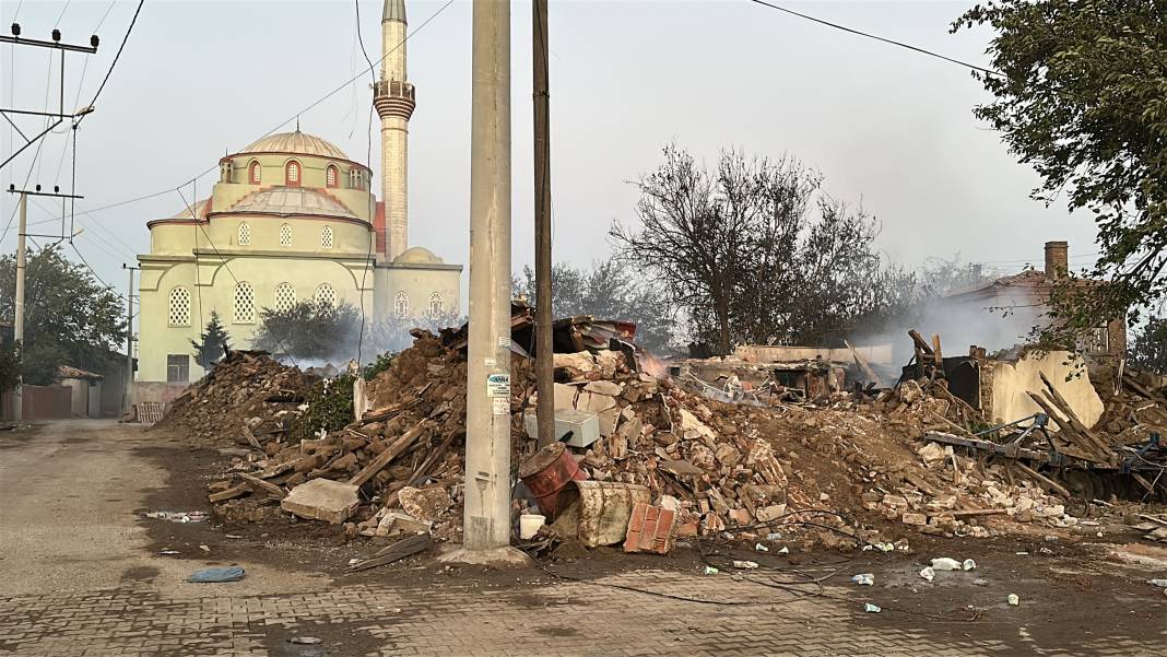 Gökyüzünden bakınca anlaşılan vahşet!  Gün ağarınca ortaya çıktı 16