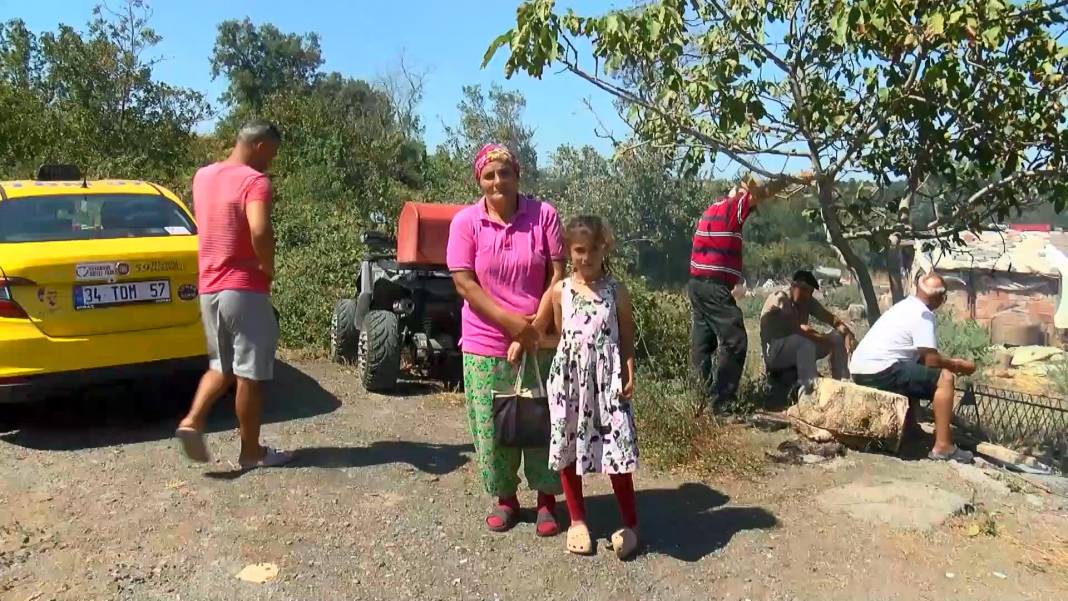 Arnavutköy’de yangın alarmı! Tek katlı ev alev aldı 4