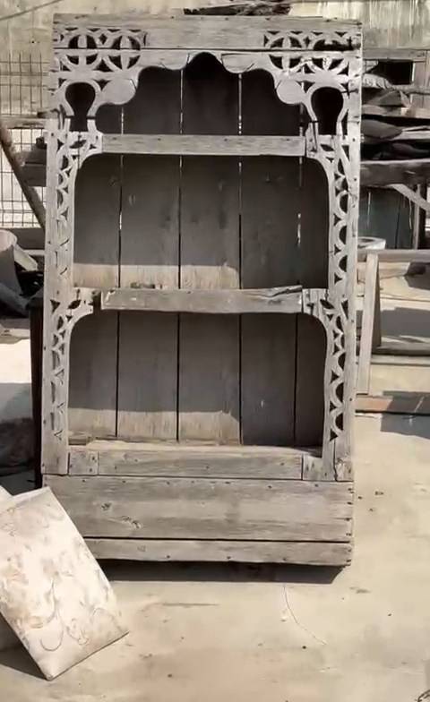 Mobilya deposundan bin 500 yıllık tarihi eserler çıktı 6