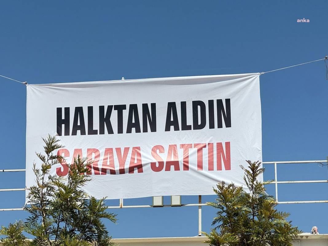 Çerçioğlu camdan bakınca bu pankartları görecek: 344.003 kez haram olsun 7