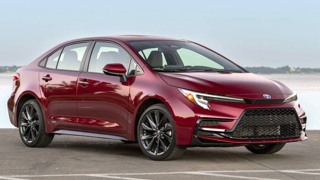 Otomatik benzinli otomobillerde en az yakan 10 model 1