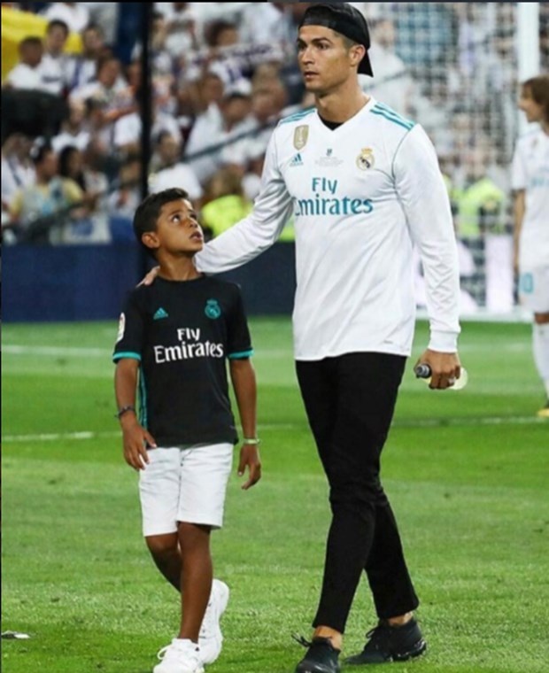 Cristiano Ronaldo’nun hedefi 7 çocuk sahibi olmak 9