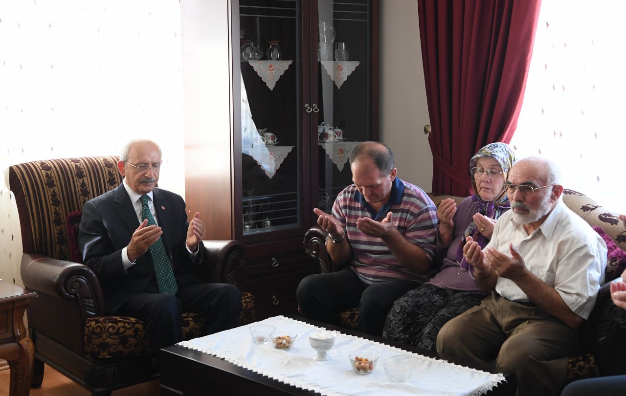 Kılıçdaroğlu'ndan Aybüke Öğretmen'in ailesine taziye ziyareti 3