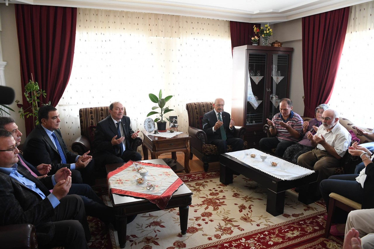 Kılıçdaroğlu'ndan Aybüke Öğretmen'in ailesine taziye ziyareti 4