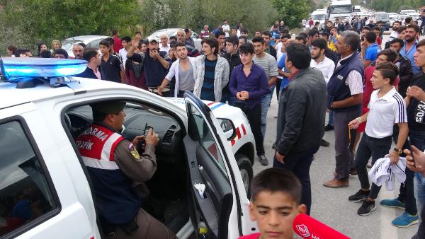 Karabük'te köylülerden yol kapatma eylemi 14