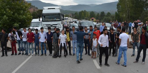 Karabük'te köylülerden yol kapatma eylemi 3