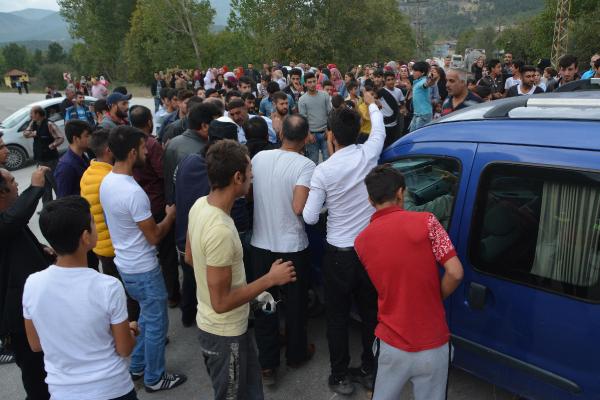 Karabük'te köylülerden yol kapatma eylemi 7