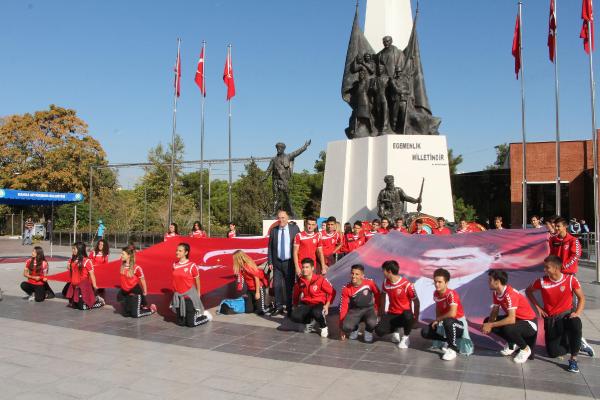 Atatürk'ün Manisa'ya gelişinin yıl dönümü coşkuyla kutlandı 7