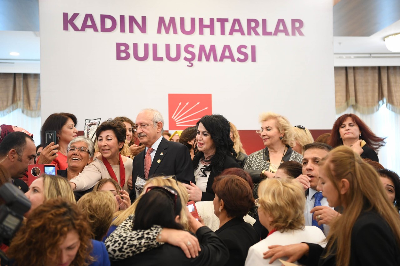 CHP Genel Başkanı Kemal Kılıçdaroğlu kadın muhtarlarla biraraya geldi 1