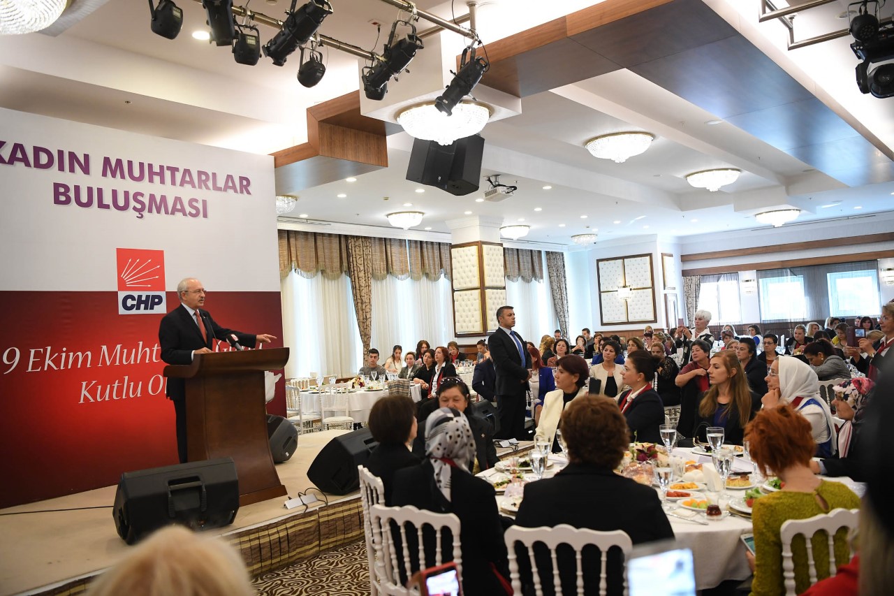 CHP Genel Başkanı Kemal Kılıçdaroğlu kadın muhtarlarla biraraya geldi 17