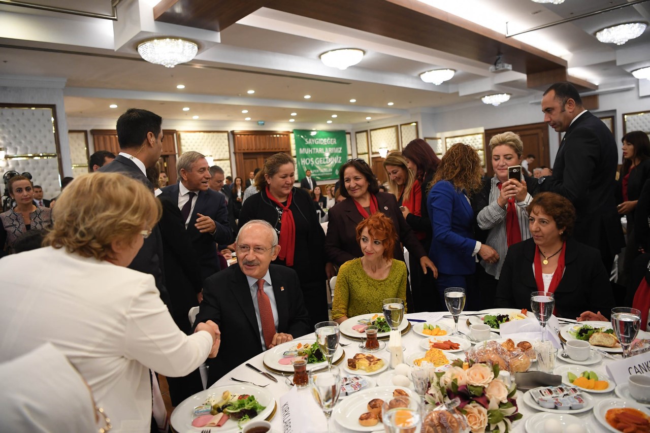 CHP Genel Başkanı Kemal Kılıçdaroğlu kadın muhtarlarla biraraya geldi 25