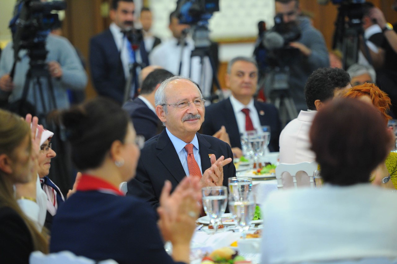 CHP Genel Başkanı Kemal Kılıçdaroğlu kadın muhtarlarla biraraya geldi 31
