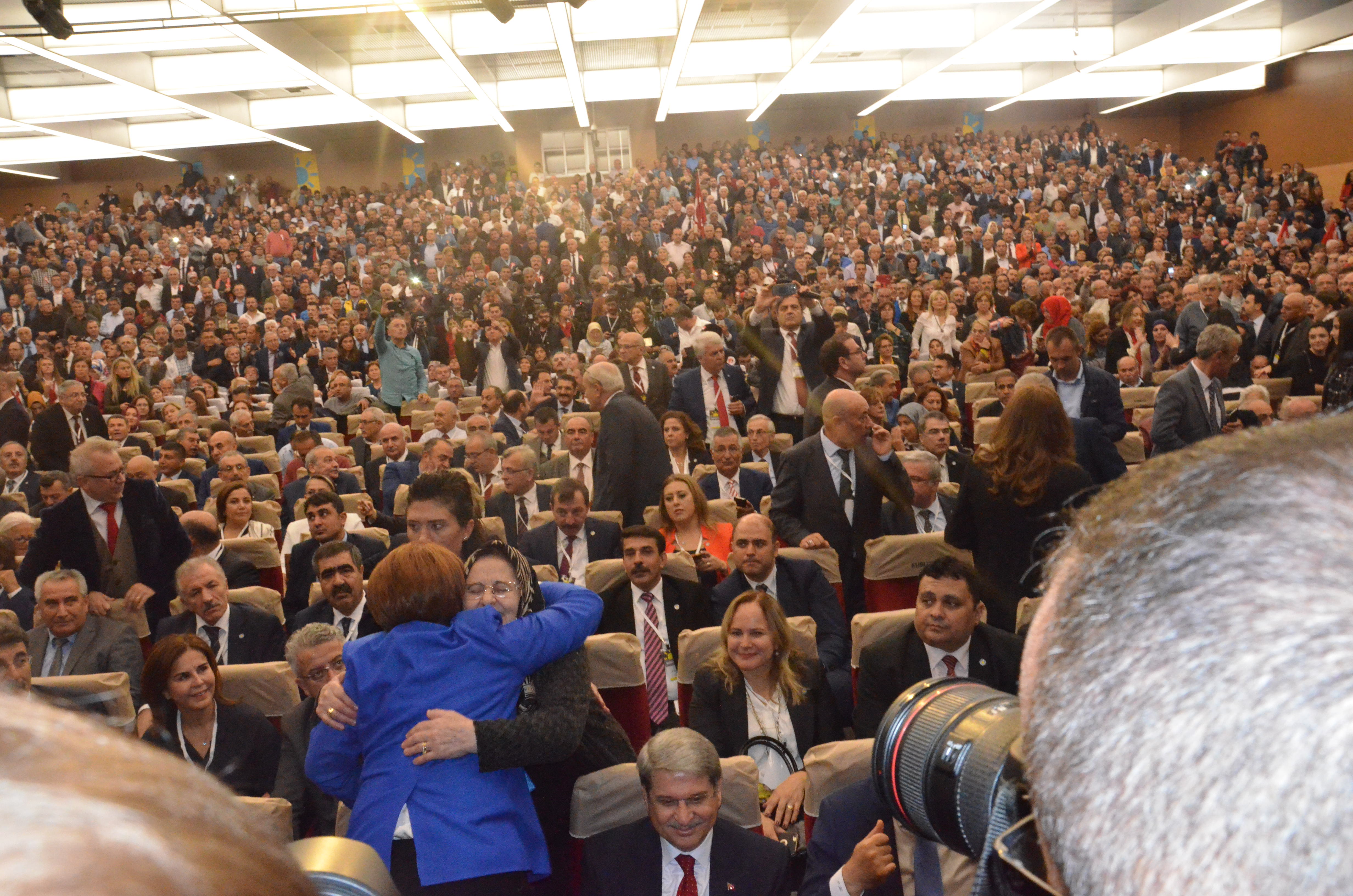 Meral Akşener'in İYİ Parti'yi anlattığı toplantıdan kareler! 23