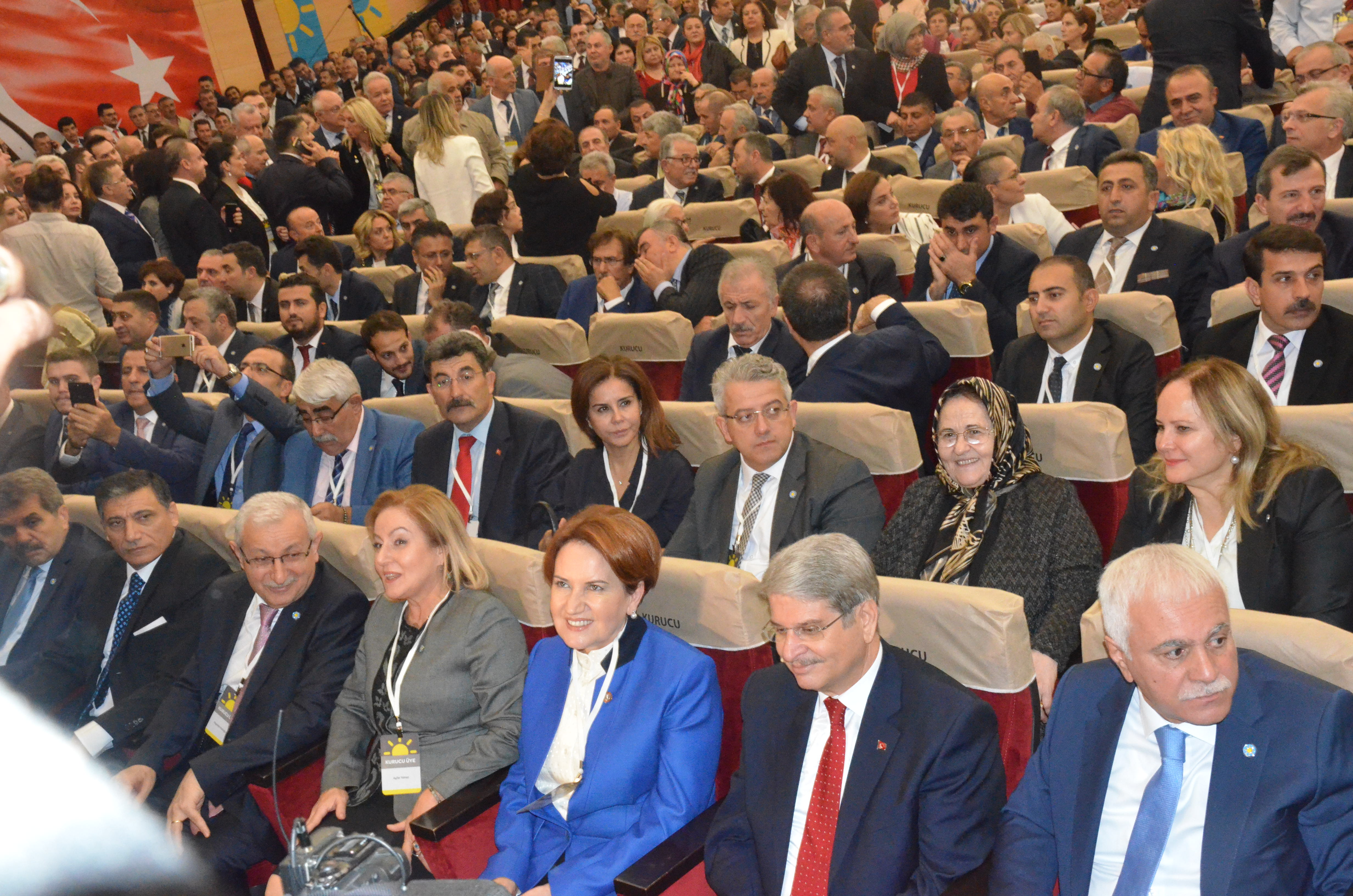 Meral Akşener'in İYİ Parti'yi anlattığı toplantıdan kareler! 28